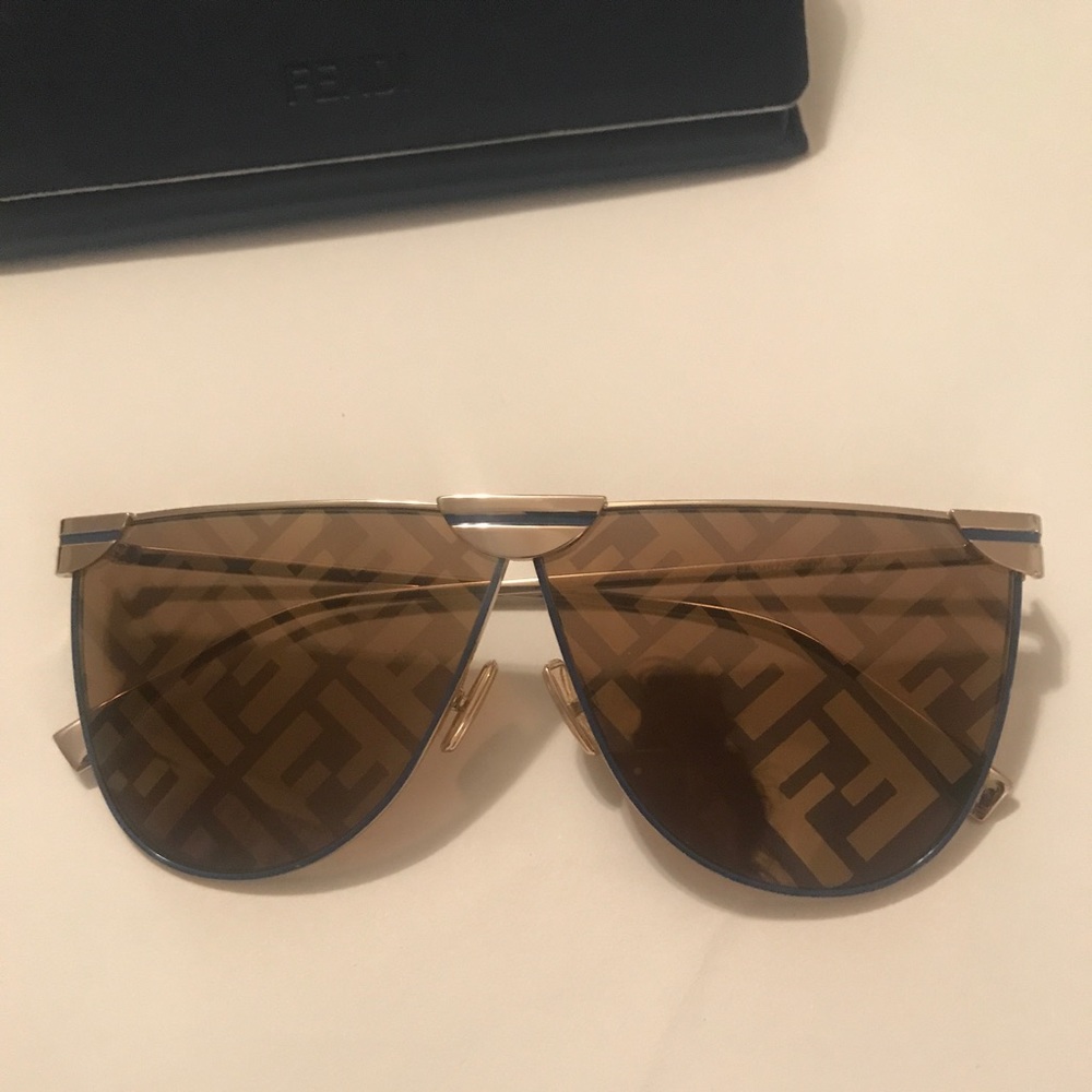 Fendi Sunglasses. Excellent used condition. Authentic